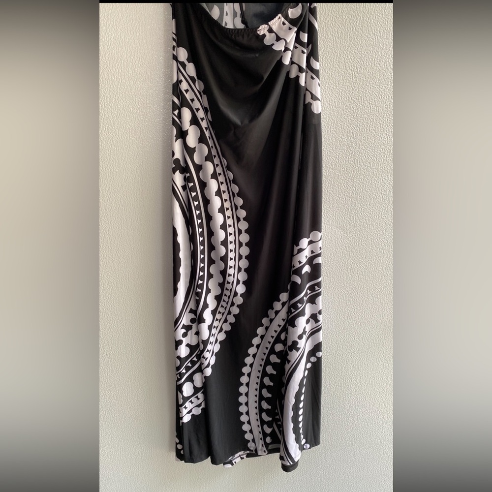 VENUS Black and White Halter Open Back Maxi Dress XL - Picture 8 of 13